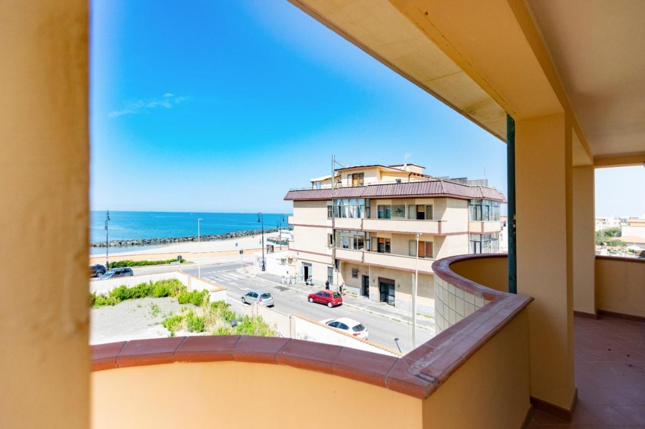 Waterfront House Fiumicino Apartment Exterior foto