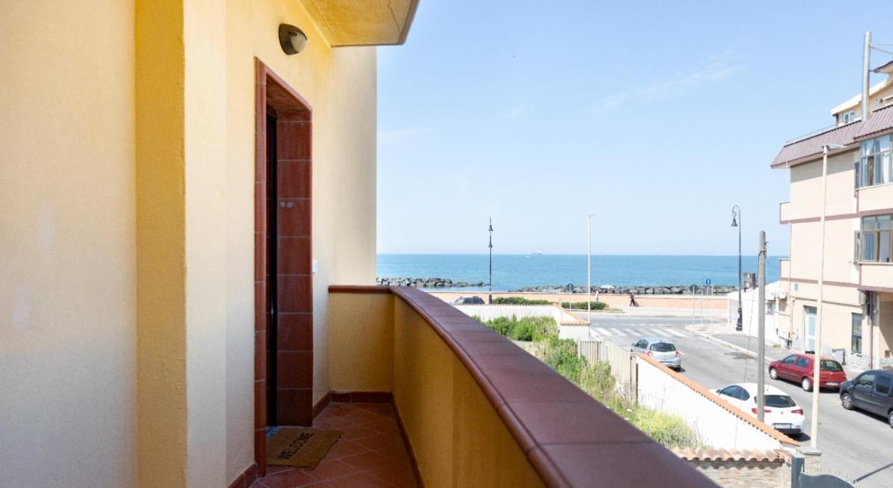 Waterfront House Fiumicino Apartment Exterior foto
